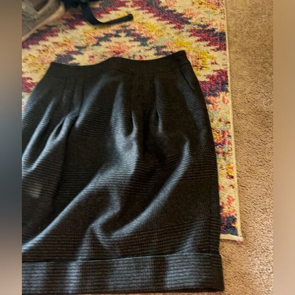Burberry dark grey wool blend skirt 4 - Picture 11 of 11
